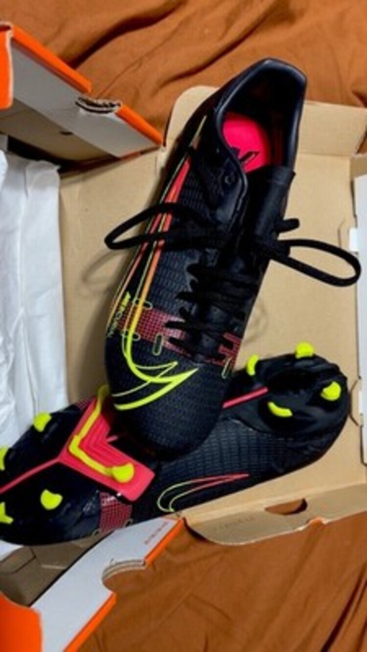 NIKE VAPOR SOCCER CLEATS
